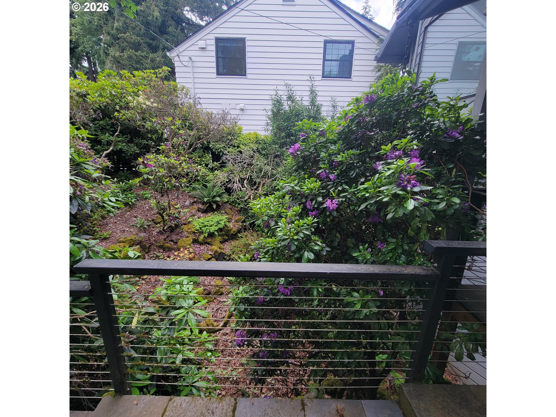 755 Southwest Chestnut Street Portland, OR 97219 - Photo 4 of 39