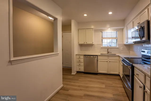 $2,000 | 9924 Grapewood Court, Manassas, VA 20110