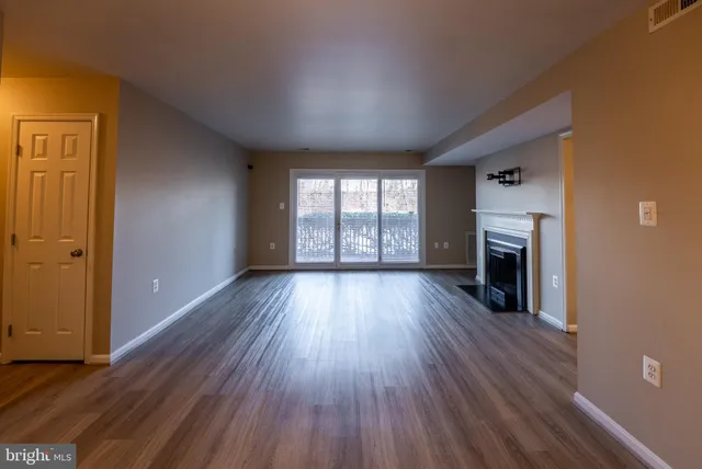 $2,000 | 9924 Grapewood Court, Manassas, VA 20110