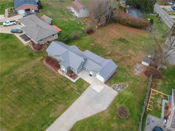 $325,000 | 110 Oakville Road, Beaver Falls, PA 15010