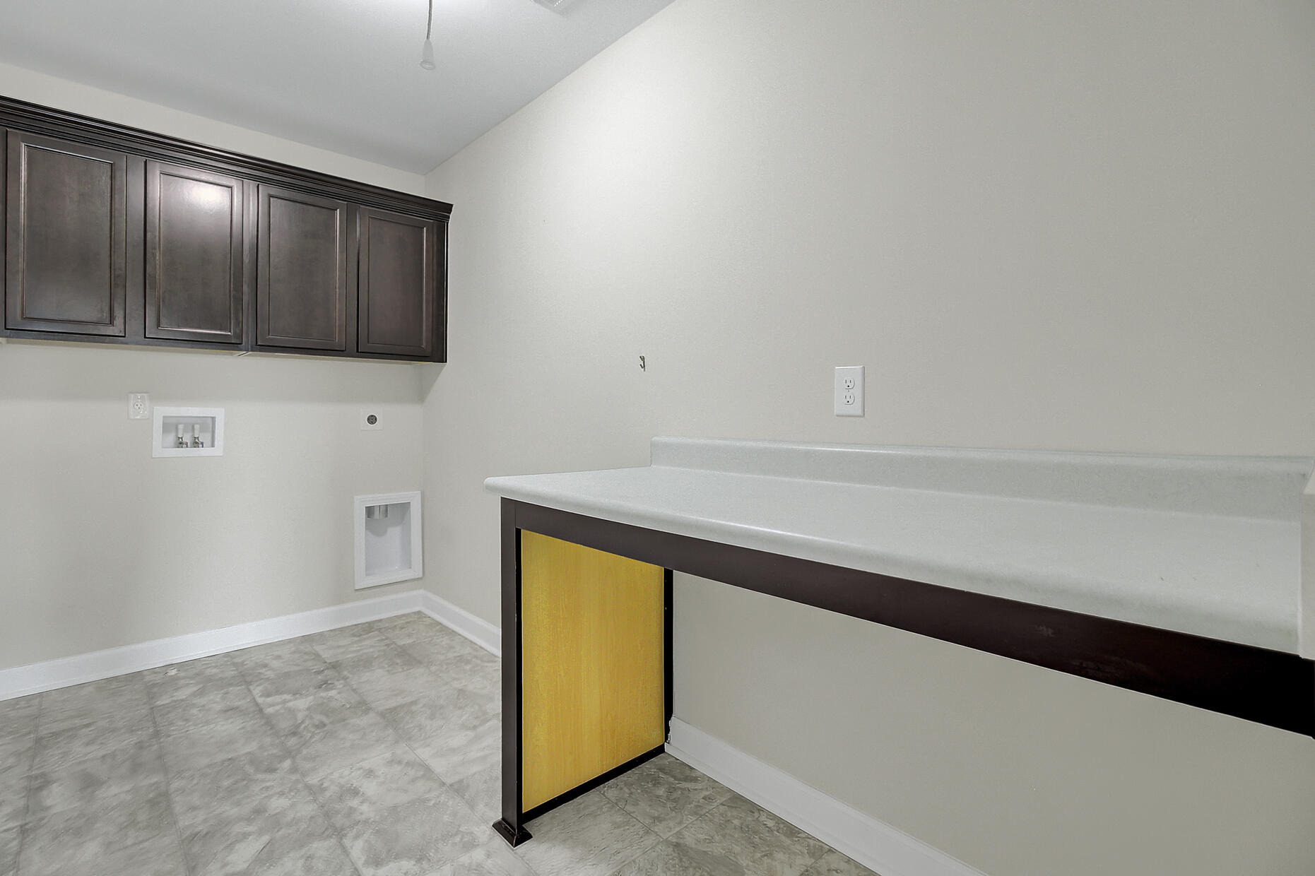 405 Allamby Ridge Road Moncks Corner, SC 29461 - Photo 38 of 39 Laundry room