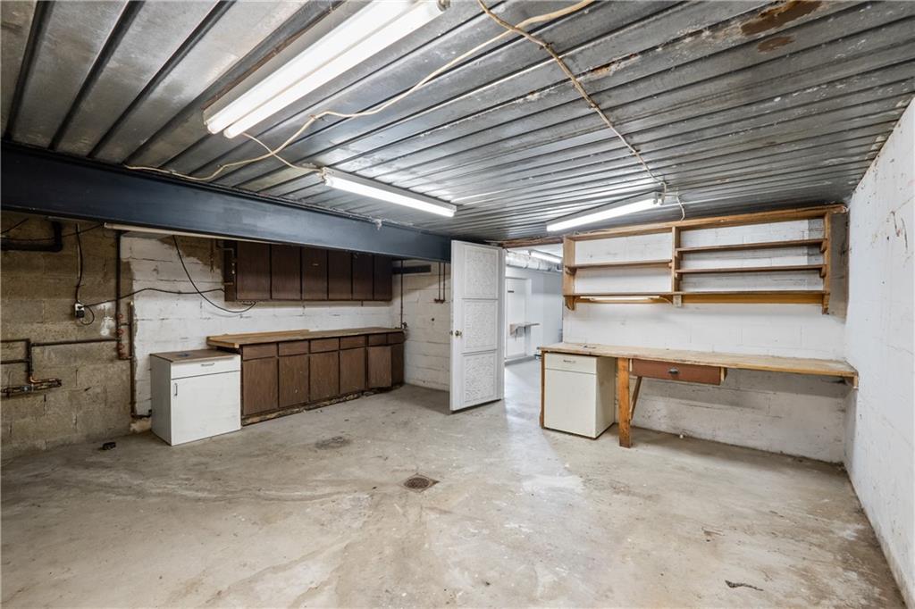1003 Beacon Way Pittsburgh, PA 15241 - Photo 38 of 45 a utility room with multiple dryer and washer
