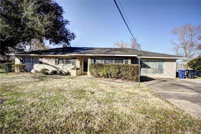 $295,000 | 332 Bird Avenue, Natchitoches, LA 71457