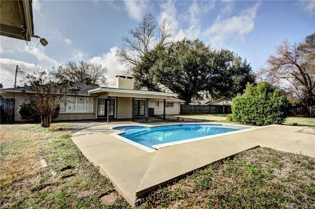 $295,000 | 332 Bird Avenue, Natchitoches, LA 71457