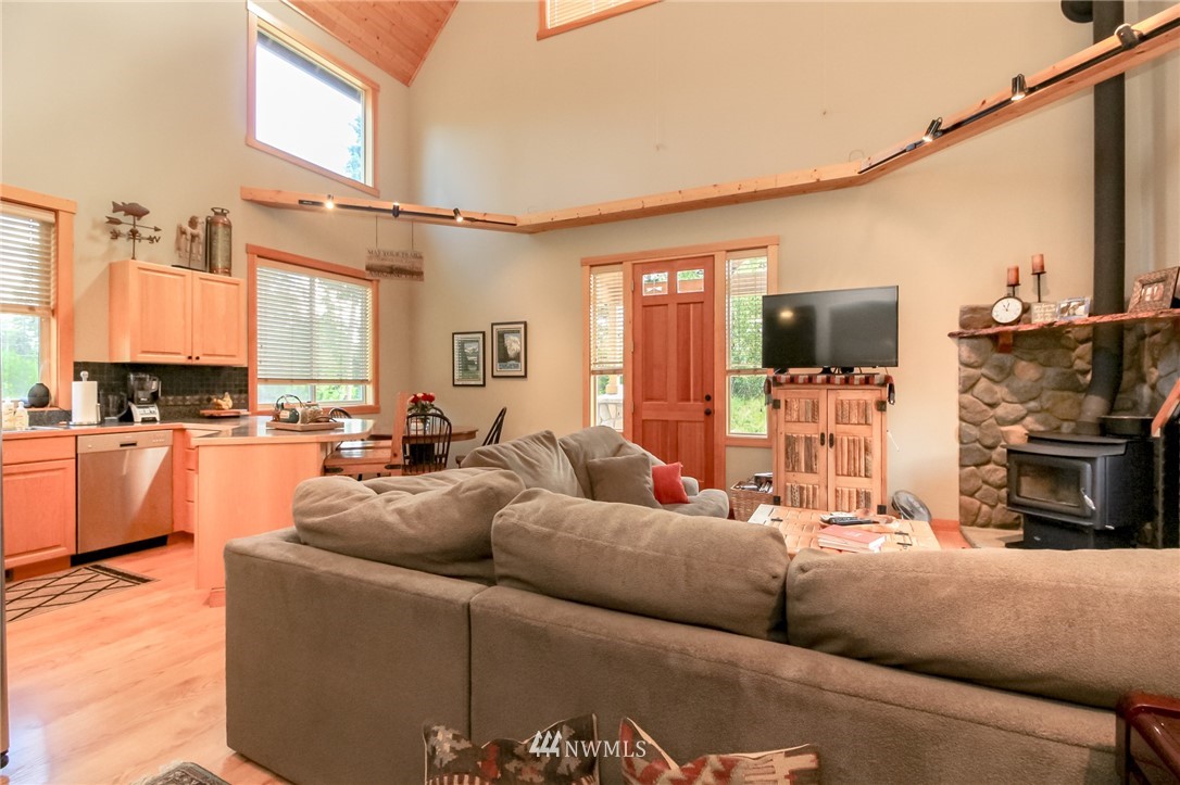 6040 Westside Road Cle Elum, WA 98922 - Photo 5 of 25 Gallery Image 5