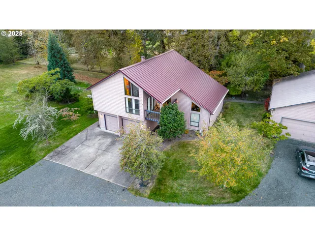 a black and white photo of a house