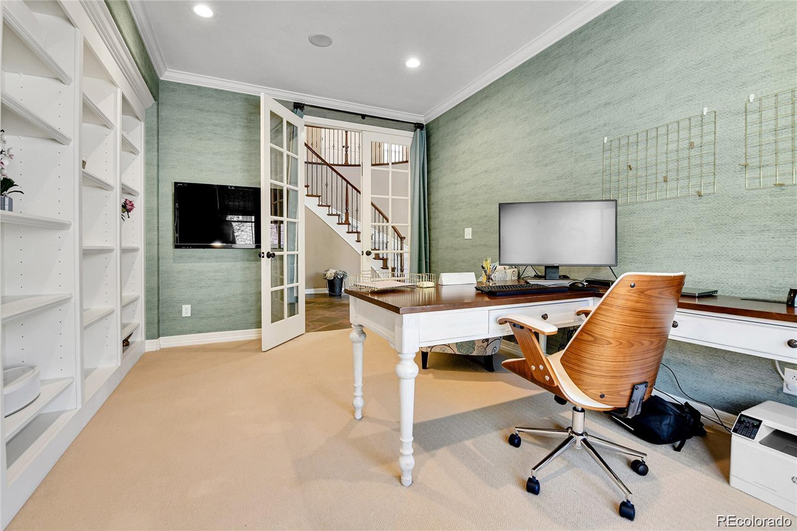 791 Elk Rest Road Evergreen, CO 80439 - Photo 13 of 39 a workspace with furniture