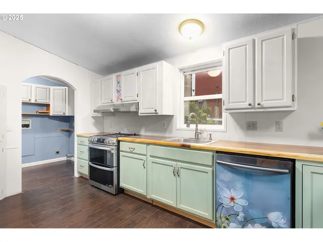 $465,000 | 835 Glengary Loop Road, Roseburg, OR 97470