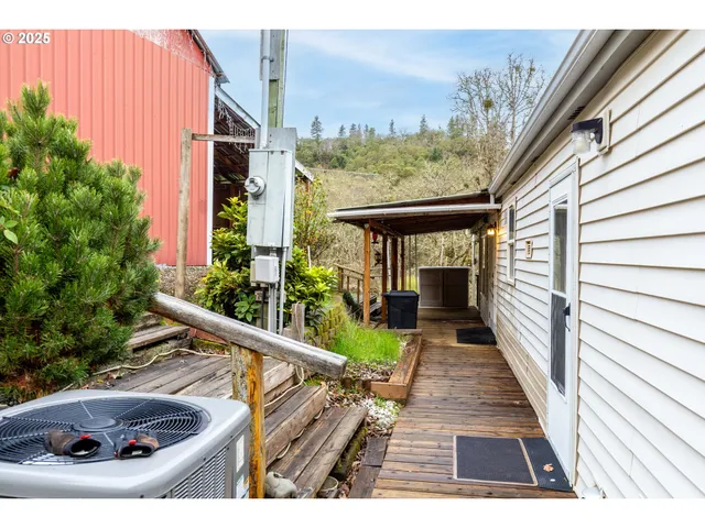 $465,000 | 835 Glengary Loop Road, Roseburg, OR 97470