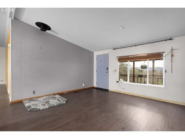 $465,000 | 835 Glengary Loop Road, Roseburg, OR 97470