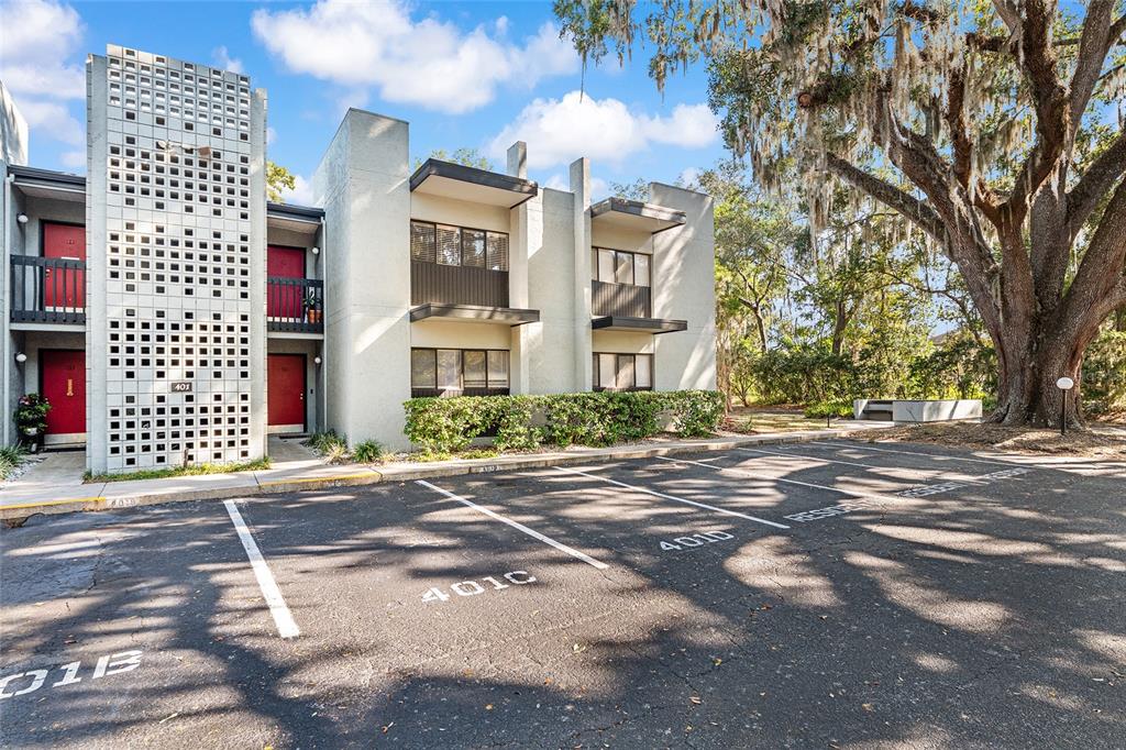 401 Northwest 39th Road, Unit 401C Gainesville, FL 32607 - Photo 52 of 62 a front view of a building
