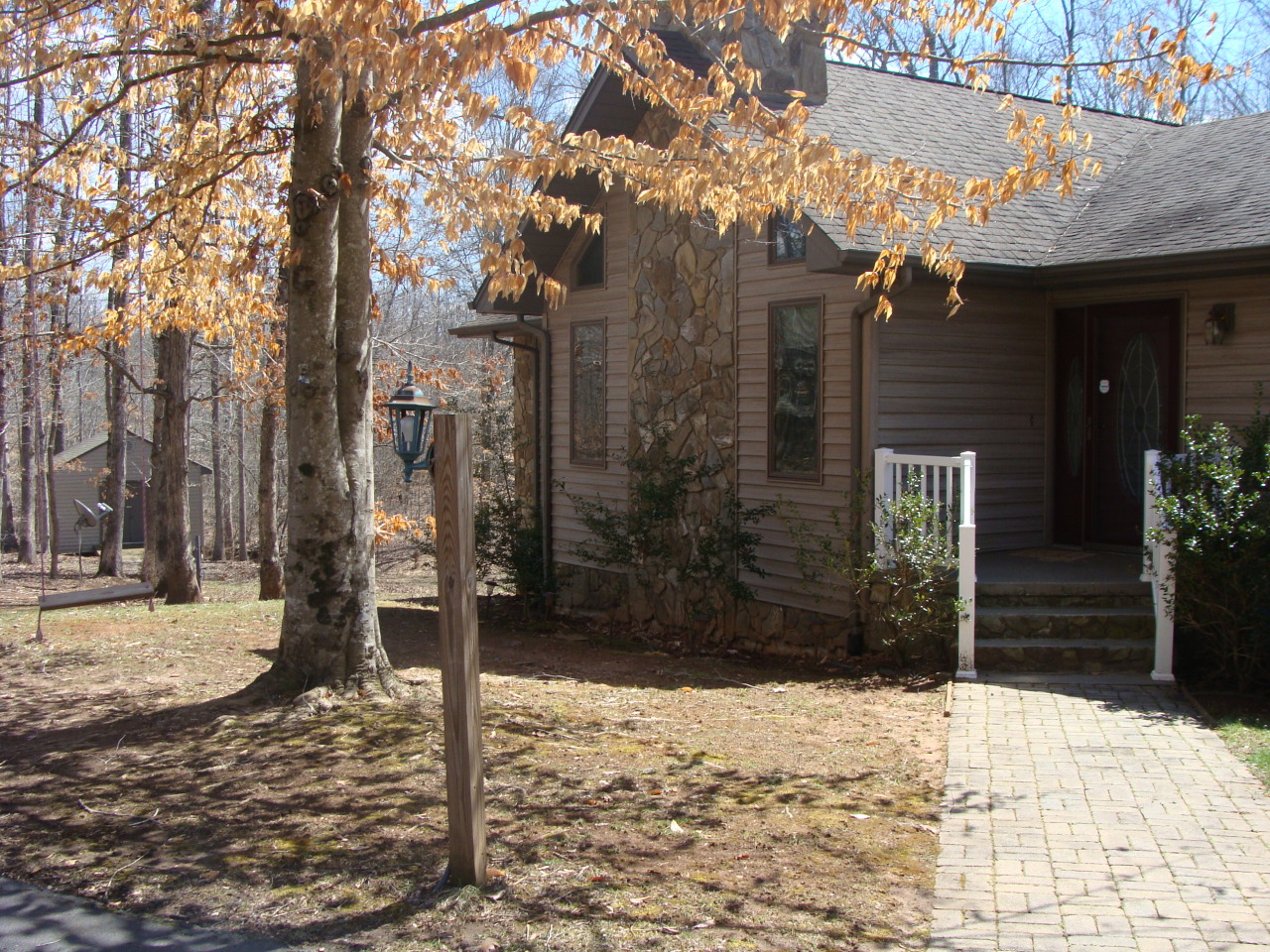 2677 White House Road Moneta, VA 24121 - Photo 3 of 30 Entrance