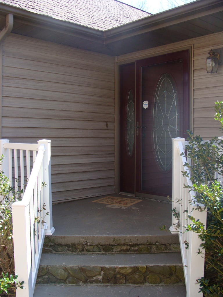 2677 White House Road Moneta, VA 24121 - Photo 4 of 30 Entrance