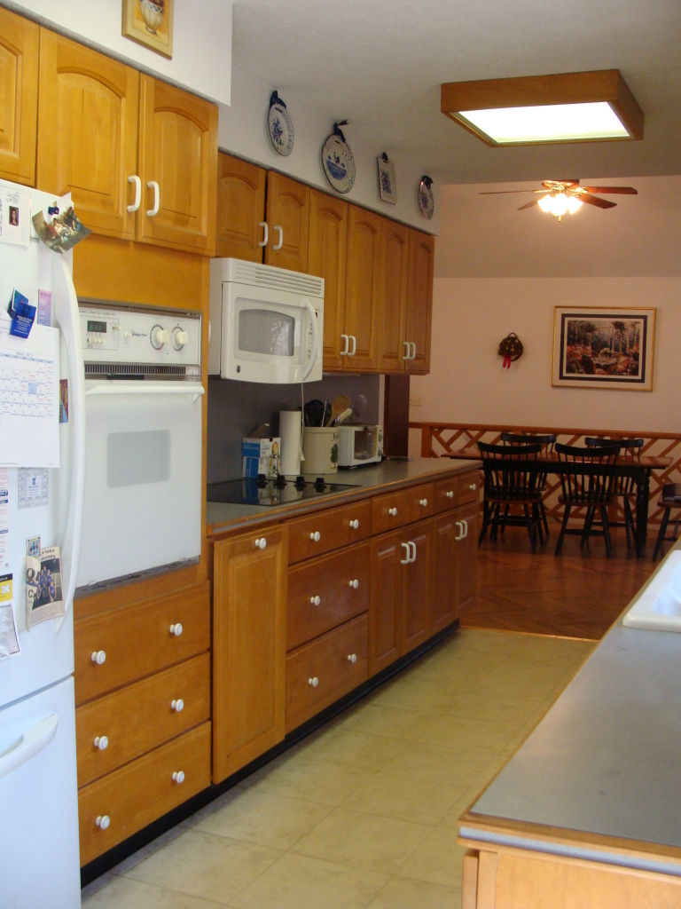 2677 White House Road Moneta, VA 24121 - Photo 9 of 30 Kitchen