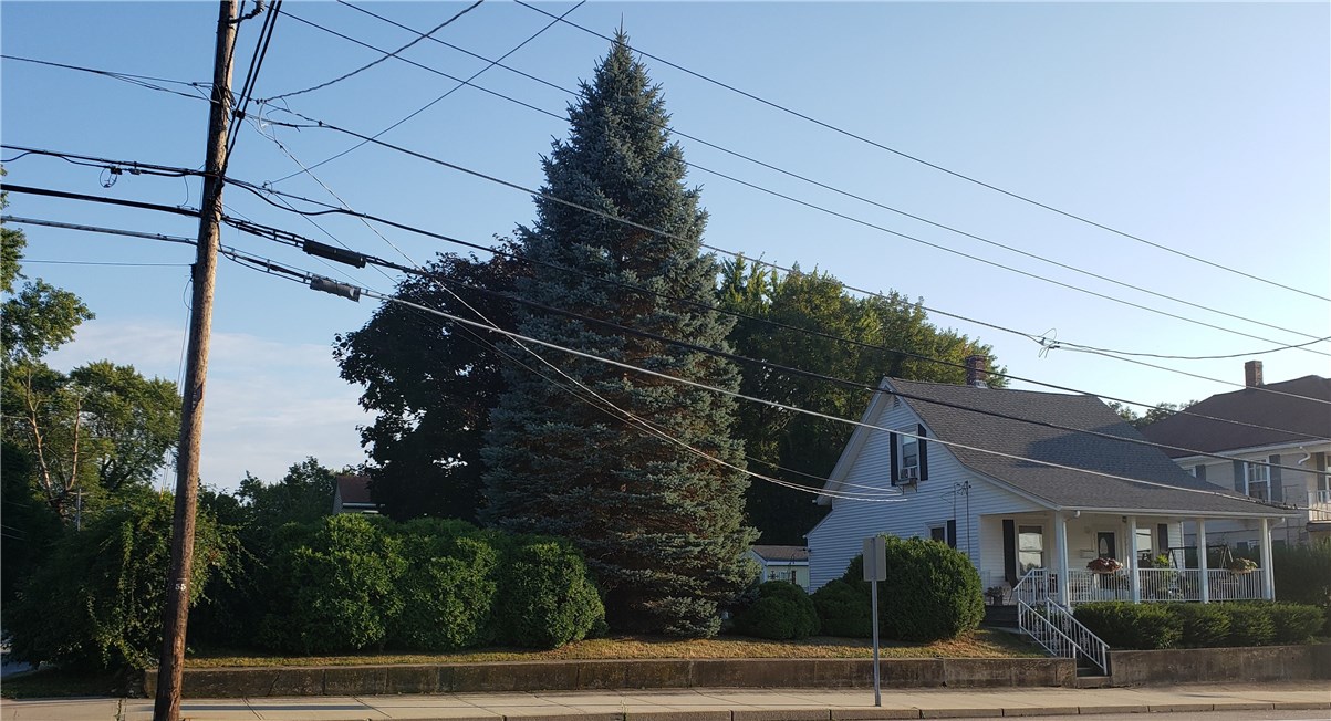 1021 Diamond Hill Road Woonsocket, RI 02895 - Photo 3 of 28