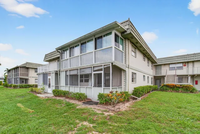 $210,000 | 185 Brittany Terrace, Delray Beach, FL 33446