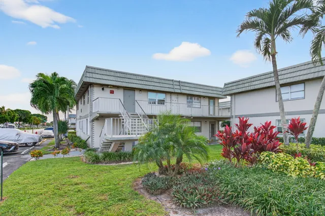 $210,000 | 185 Brittany Terrace, Delray Beach, FL 33446