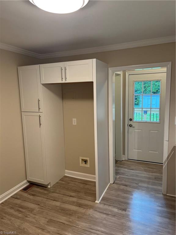 1816 Pershing Street High Point, NC 27260 - Photo 9 of 23 kitchen