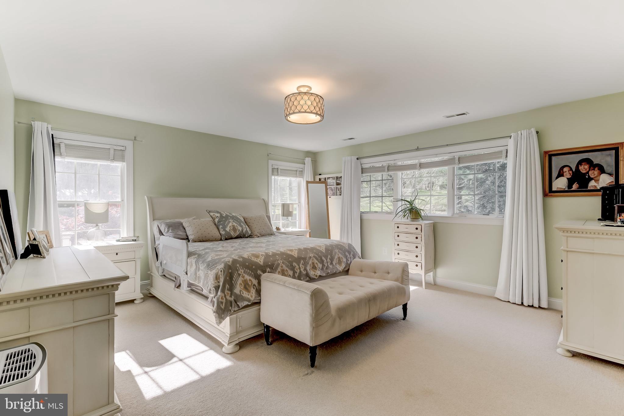 703 Malvern Avenue Towson, MD 21204 - Photo 19 of 45 Primary Bath