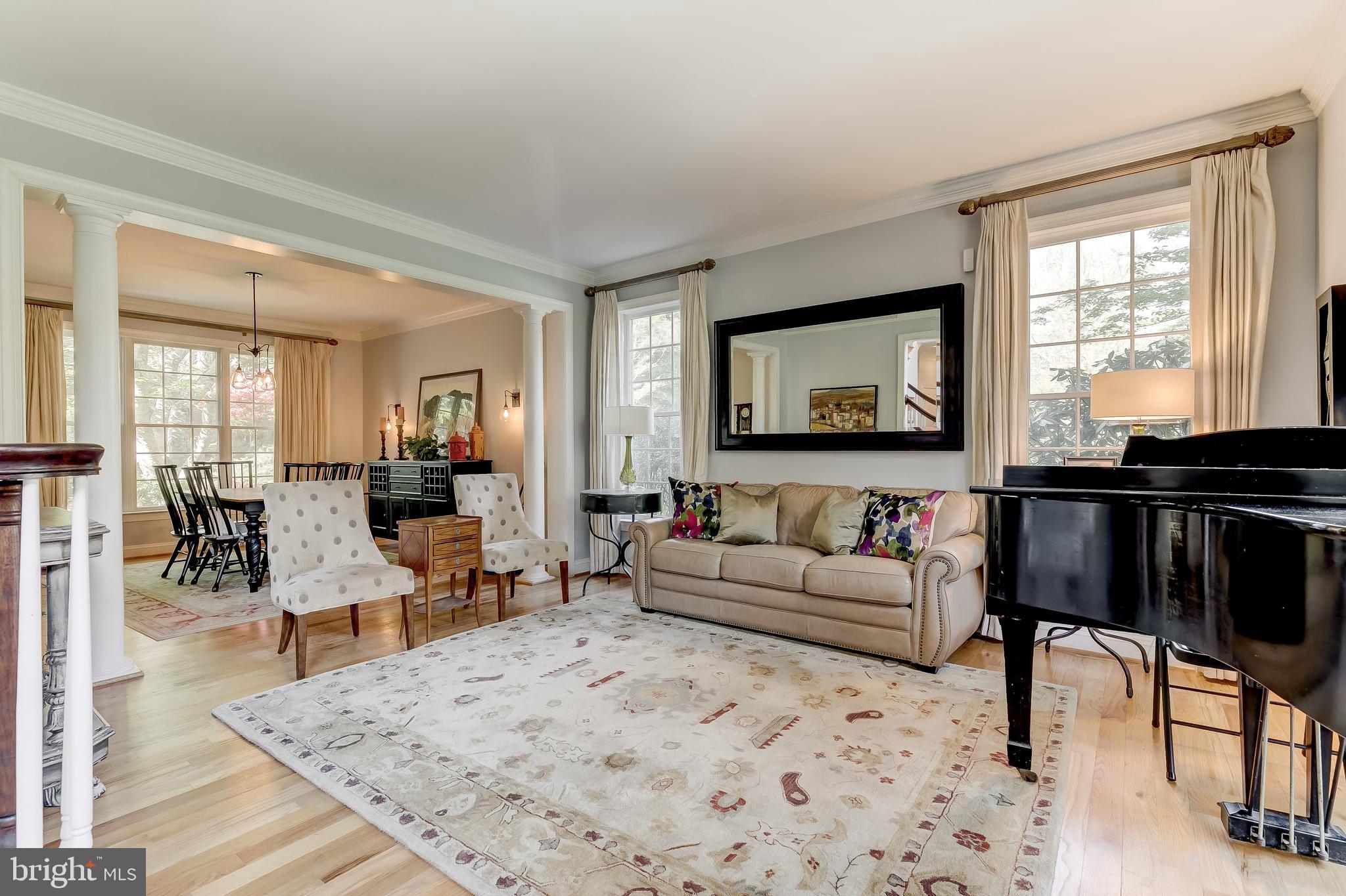 703 Malvern Avenue Towson, MD 21204 - Photo 4 of 45 Living Room