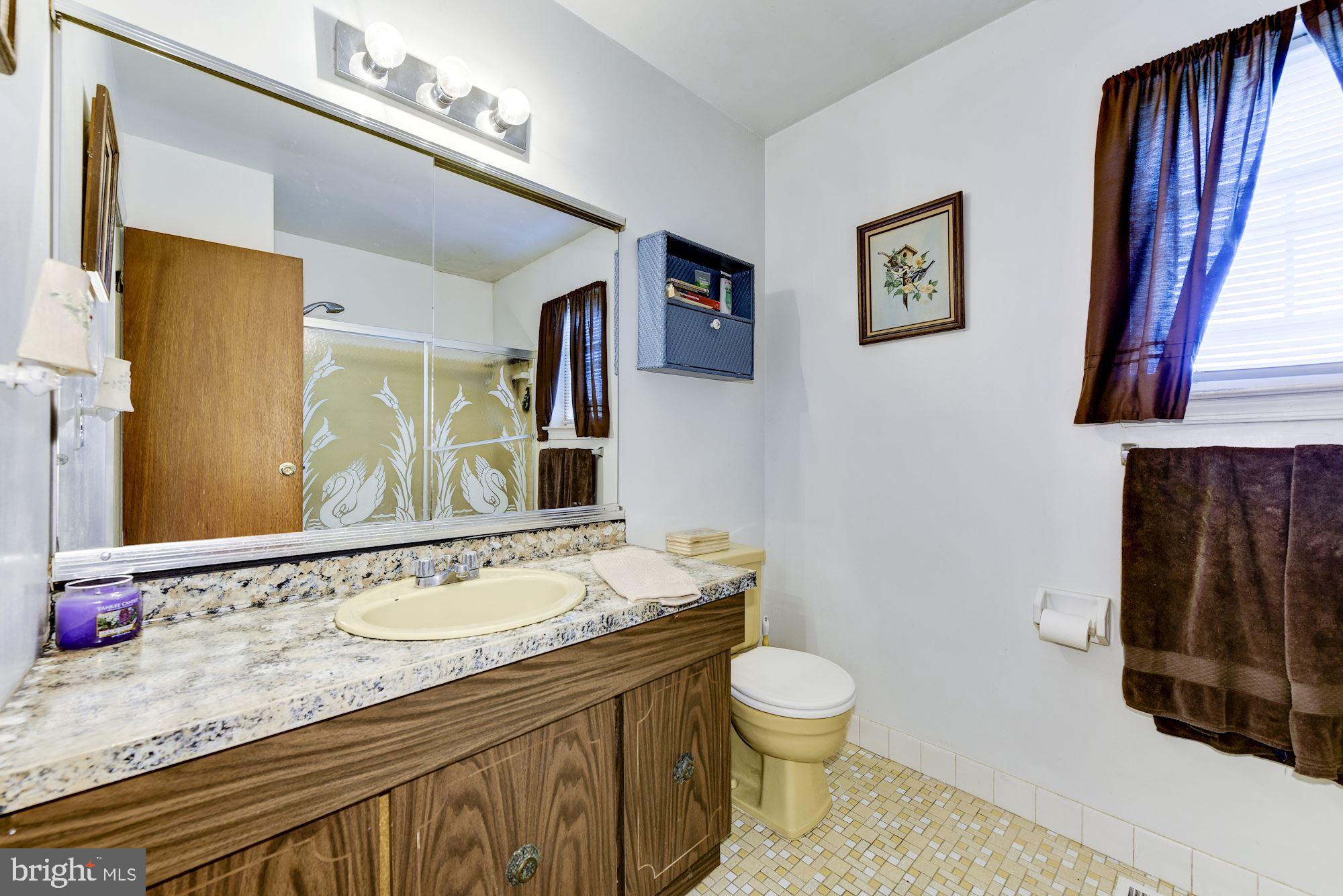 5 Longhurst Road Marlton, NJ 08053 - Photo 22 of 32 Full Bathroom