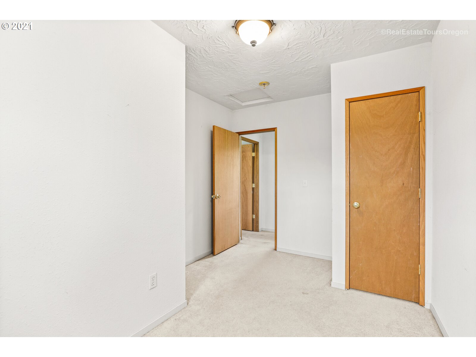 39335 Southwest Laurelwood Road Gaston, OR 97119 - Photo 24 of 32 Gallery Image 24