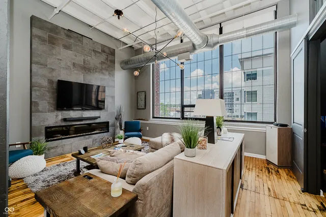 $495,000 | 624 East Walnut Street, Unit 26, Indianapolis, IN 46204