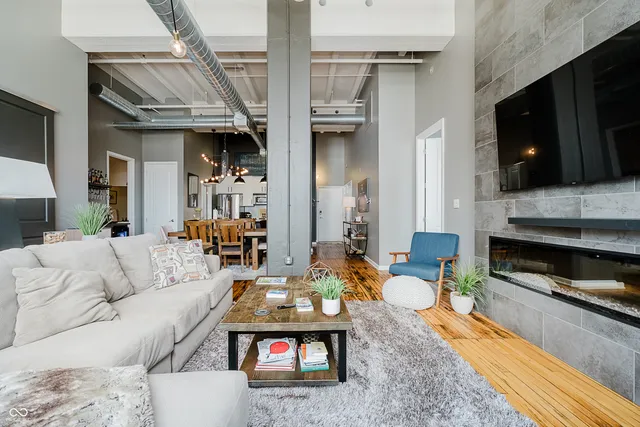 $495,000 | 624 East Walnut Street, Unit 26, Indianapolis, IN 46204