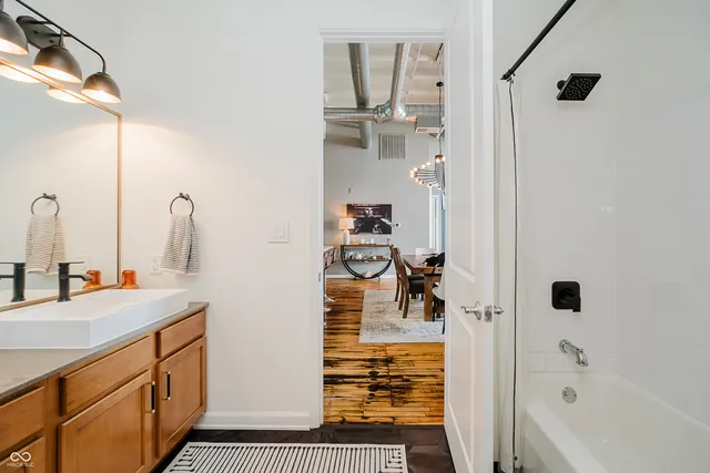 $495,000 | 624 East Walnut Street, Unit 26, Indianapolis, IN 46204