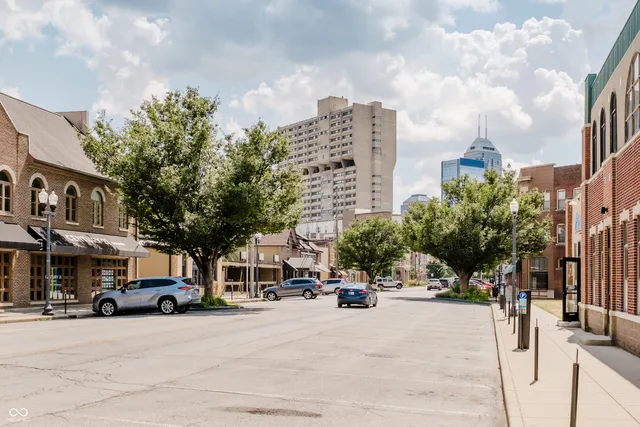 $495,000 | 624 East Walnut Street, Unit 26, Indianapolis, IN 46204