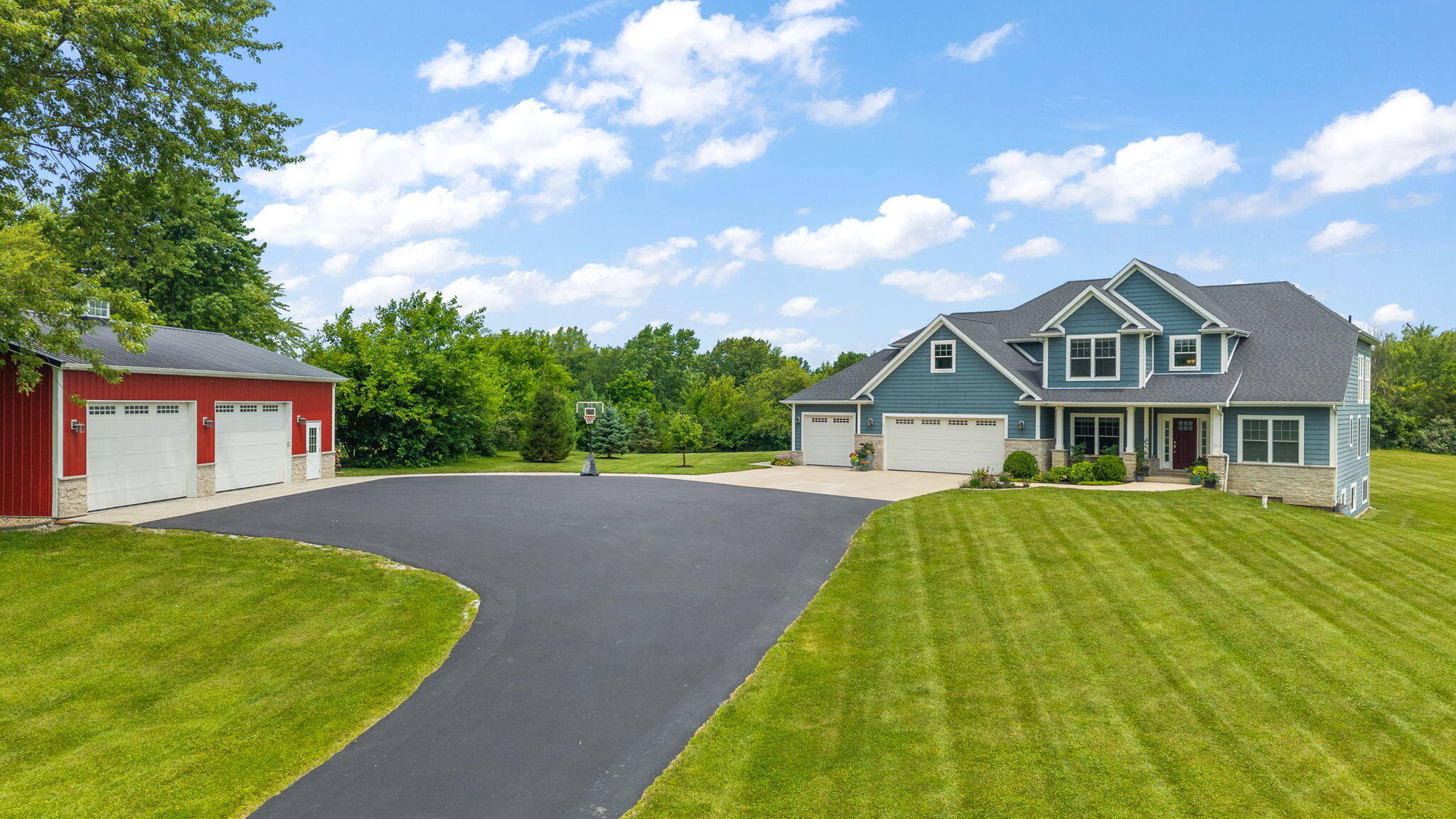 11845 Burr Street Crown Point, IN 46307 - Photo 2 of 83 2048x1152