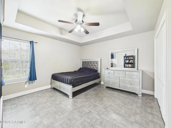 $2,400 | 430 Planters Row, Lafayette, LA 70508