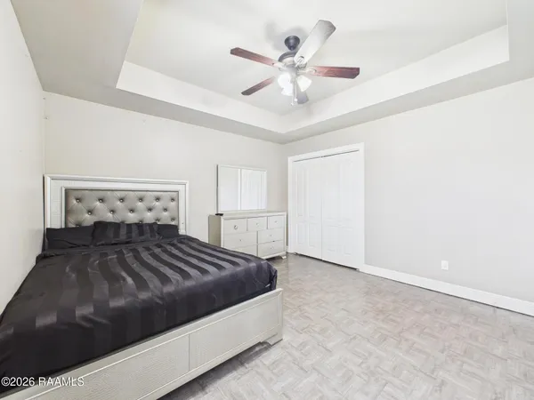 $2,400 | 430 Planters Row, Lafayette, LA 70508