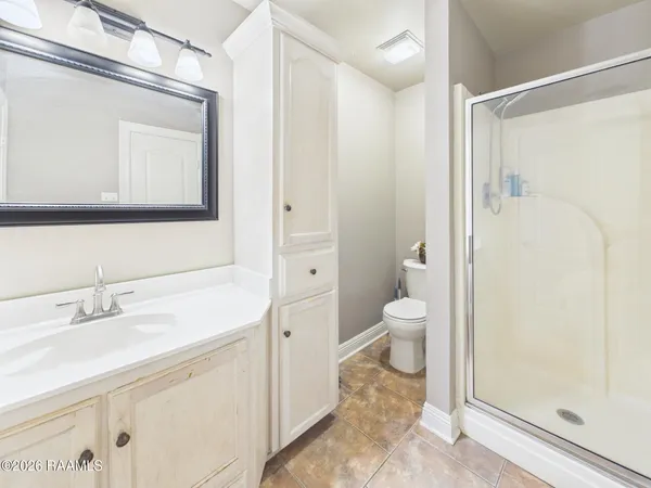 $2,400 | 430 Planters Row, Lafayette, LA 70508