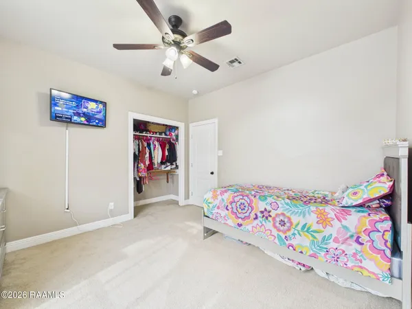 $2,400 | 430 Planters Row, Lafayette, LA 70508