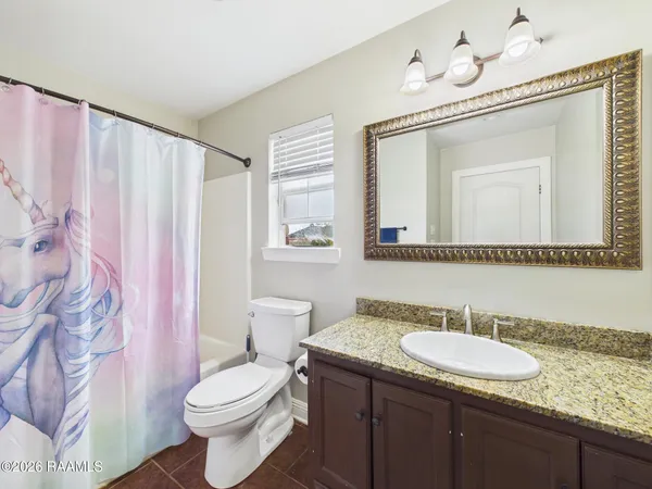 $2,400 | 430 Planters Row, Lafayette, LA 70508