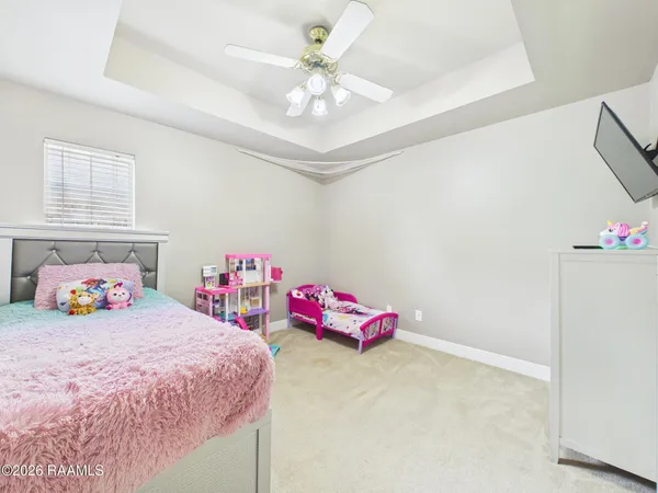 $2,400 | 430 Planters Row, Lafayette, LA 70508