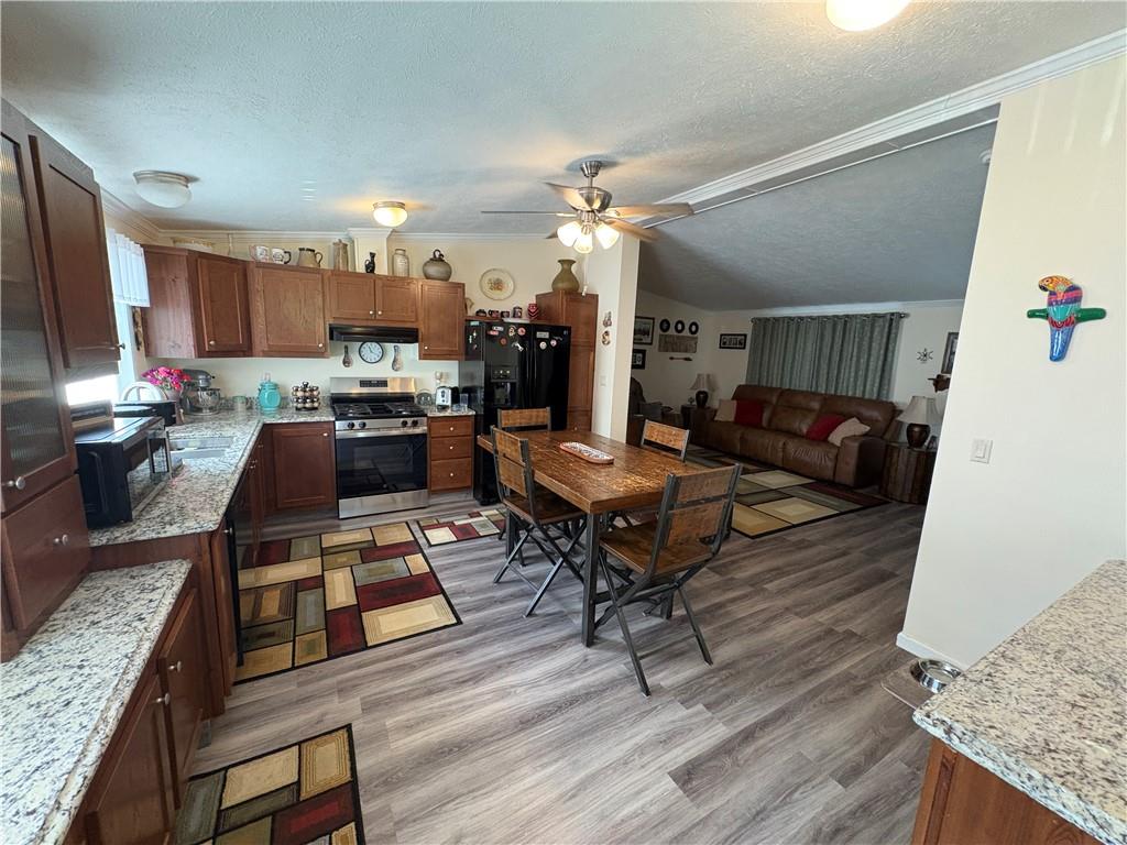 642 Yates Road Punxsutawney, PA 15767 - Photo 2 of 22