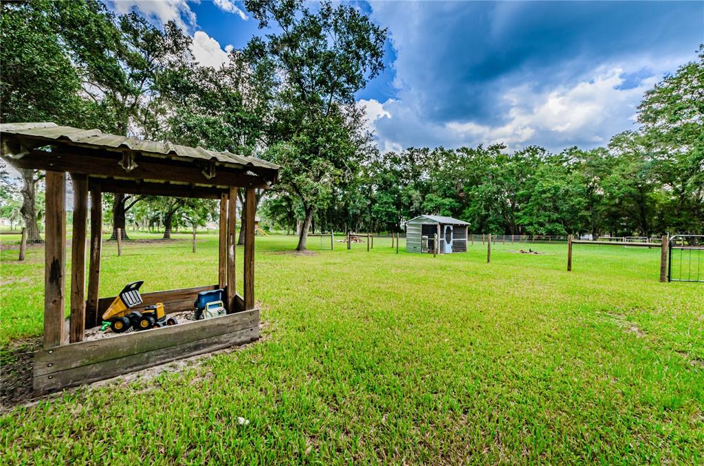 11118 Brahman Road Lithia, FL 33547 - Photo 35 of 60 Gallery Image 35