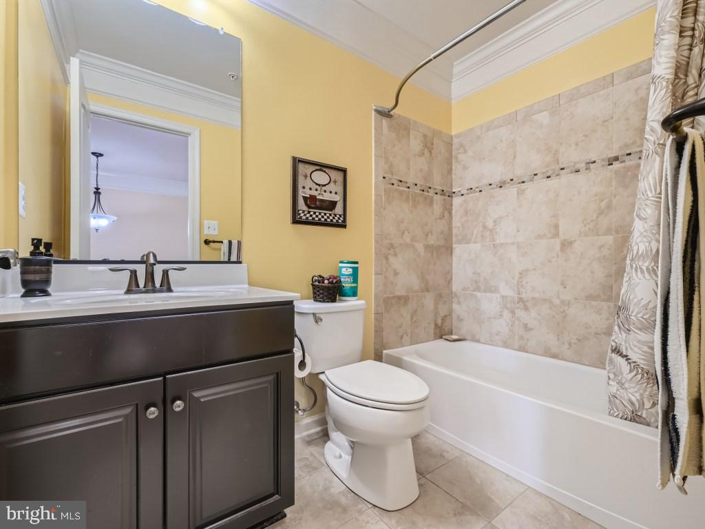 2302 Blackberry Road Baltimore, MD 21209 - Photo 18 of 34