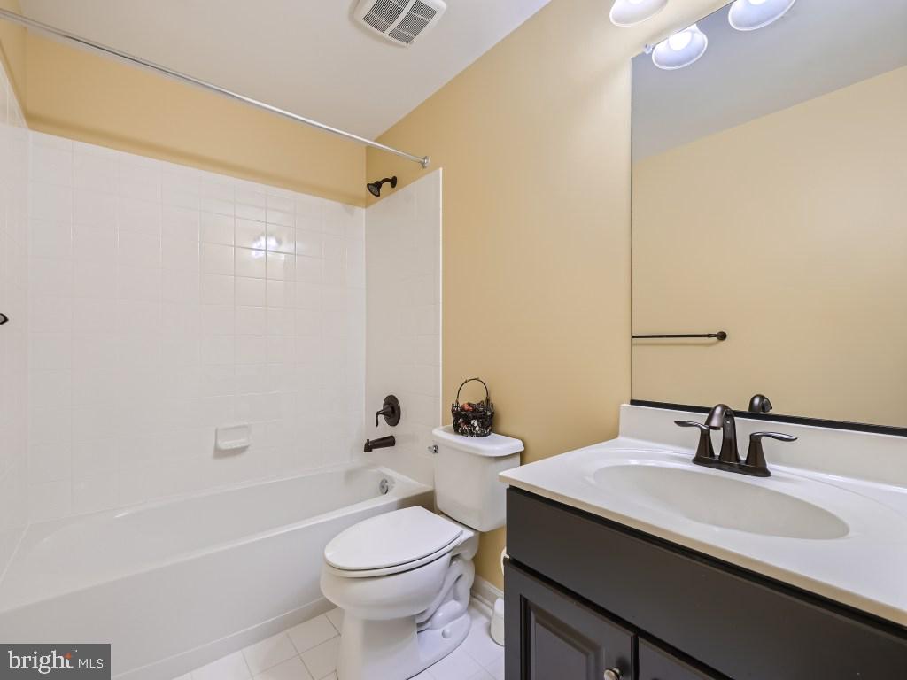 2302 Blackberry Road Baltimore, MD 21209 - Photo 23 of 34