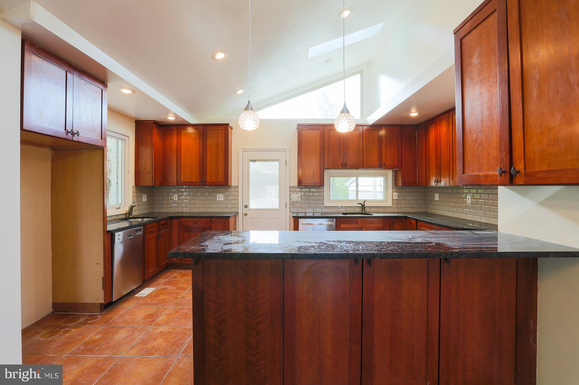 7704 Eden Roc Way Baltimore, MD 21208 - Photo 15 of 49 Gallery Image 15