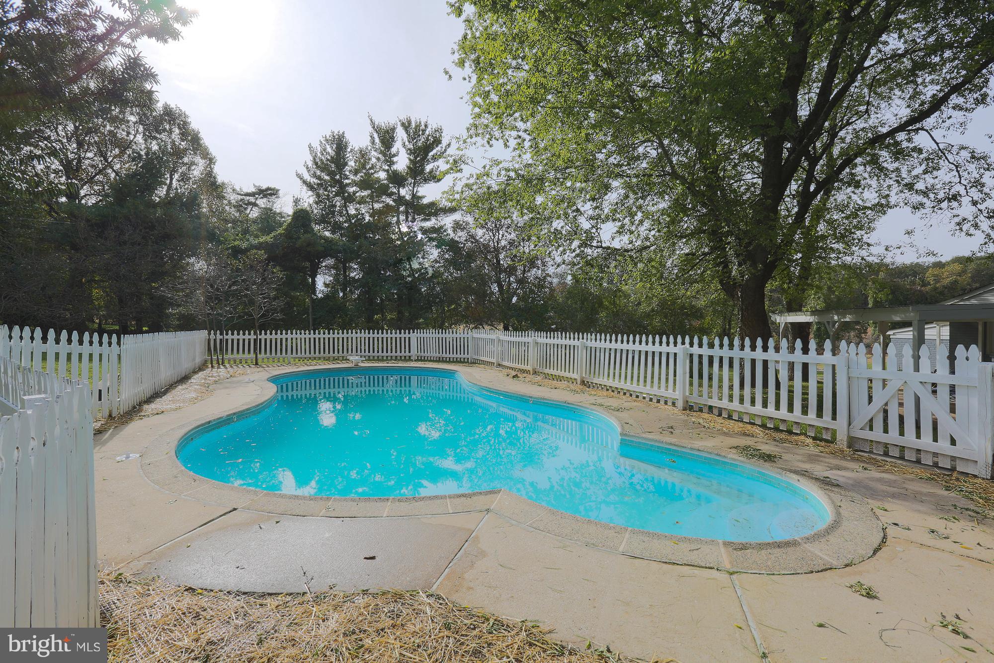7704 Eden Roc Way Baltimore, MD 21208 - Photo 4 of 49 Gallery Image 4