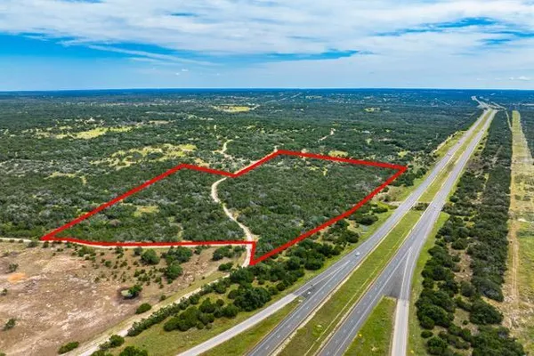 $336,000 | 200 Elkhorn Cir Mountain, Mountain Home, TX 78058