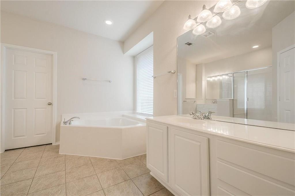 2338 Falcon Point Drive Frisco, TX 75033 - Photo 8 of 17 master bath garden tub