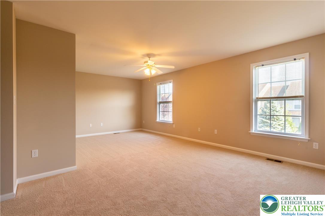 4138 Walter Road Bethlehem, PA 18020 - Photo 20 of 39 an empty room with windows