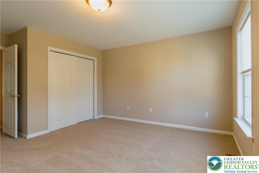 4138 Walter Road Bethlehem, PA 18020 - Photo 27 of 39 an empty room with windows