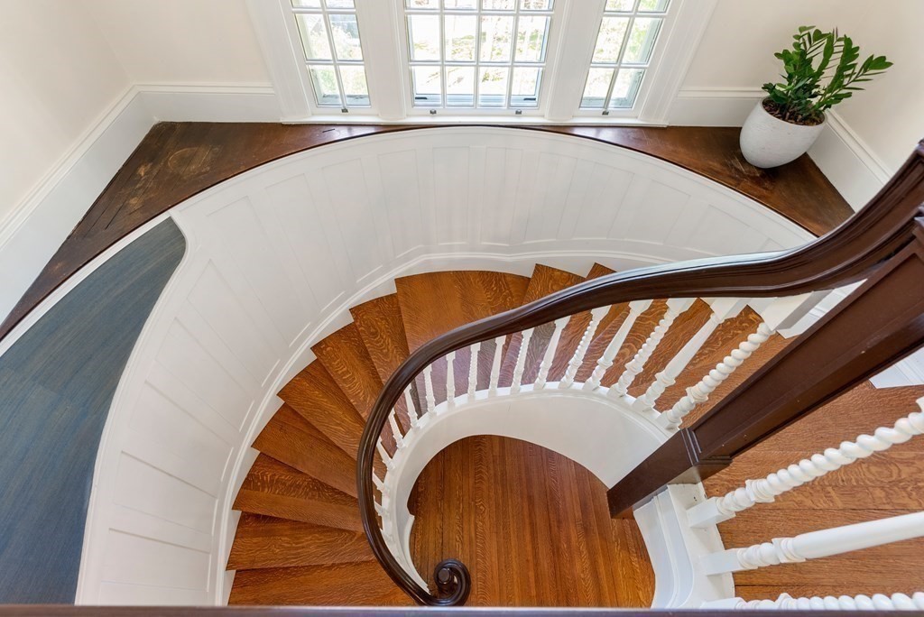 51 Montvale Crescent Newton, MA 02459 - Photo 12 of 39