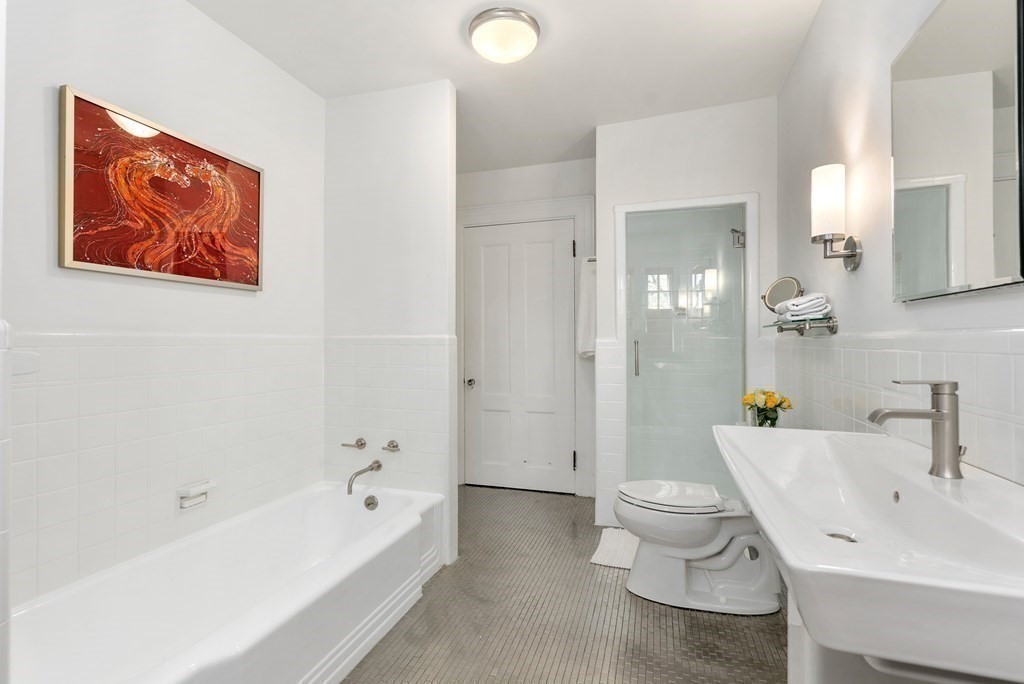 51 Montvale Crescent Newton, MA 02459 - Photo 16 of 39