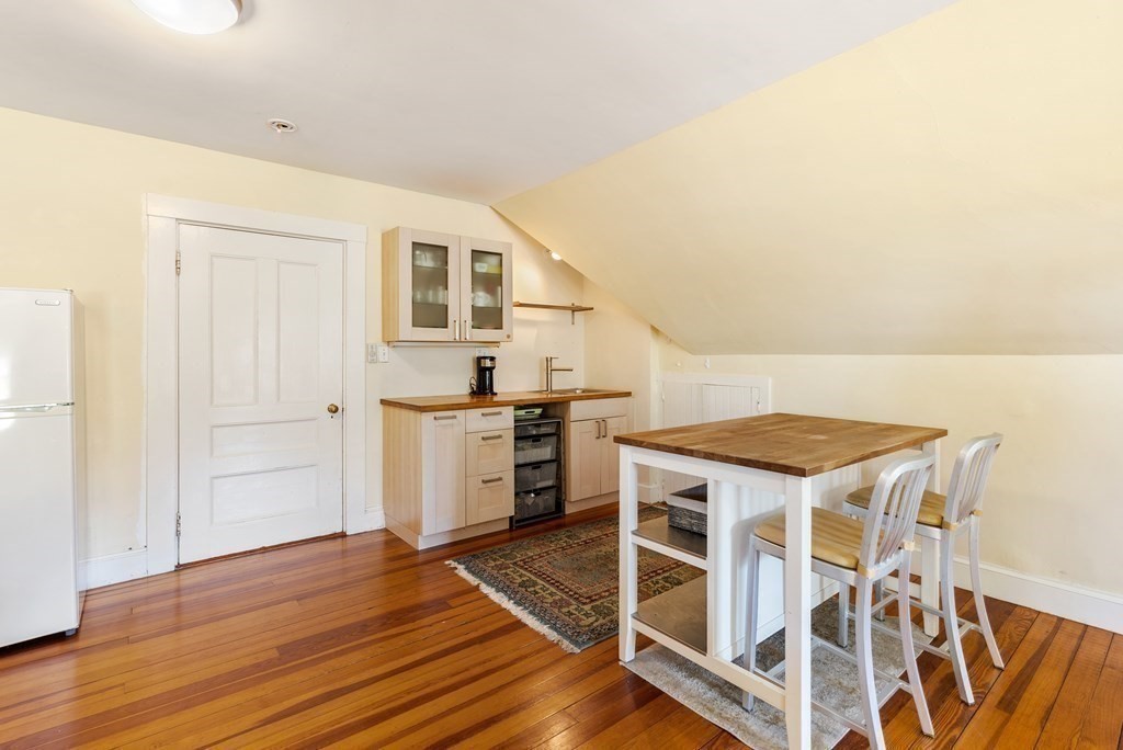 51 Montvale Crescent Newton, MA 02459 - Photo 26 of 39